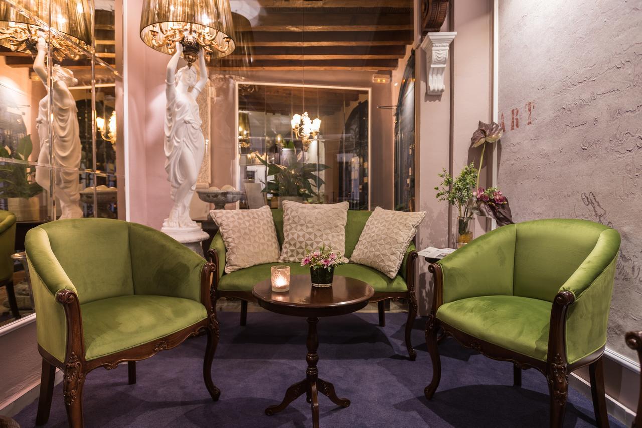 Отель The Town House (Adults Only) Марбелья Экстерьер фото